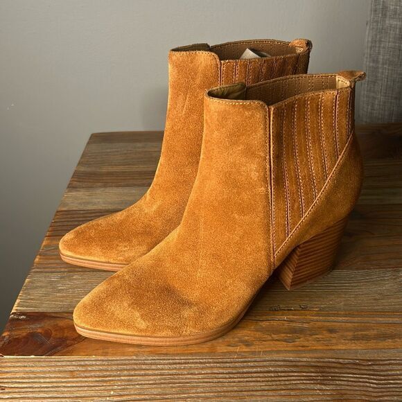 Marc fisher ALVA POINTY TOE BOOTIE western suede brown ankle